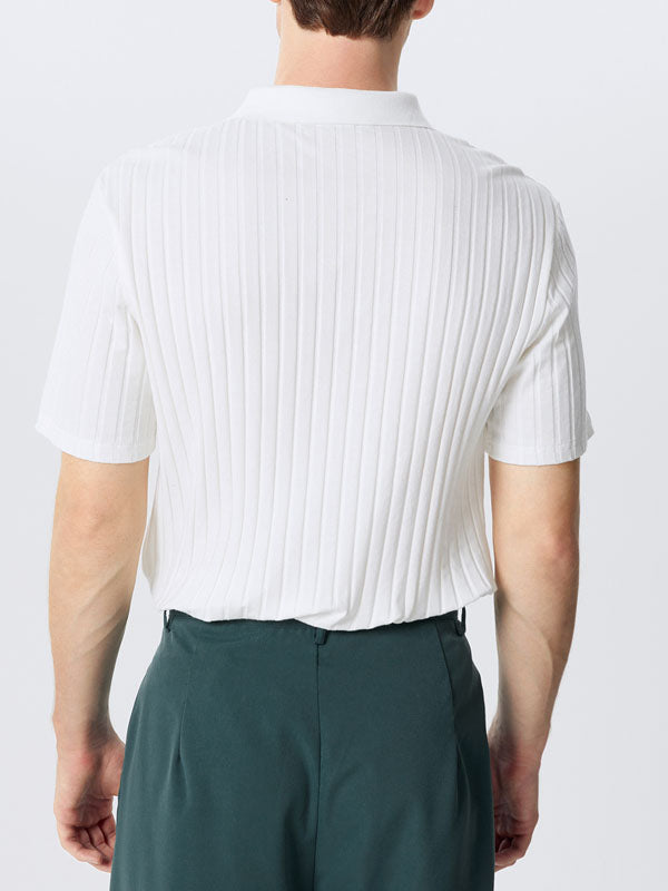 Geripptes Herren-Golfpoloshirt mit Viertelreißverschluss SKUJ43181